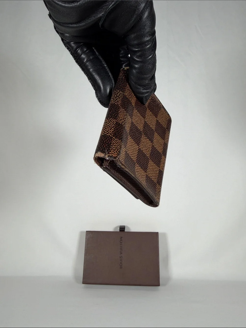 Authentic Louis Vuitton Brown Damier Card Wallet